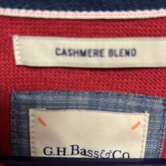G.H.BASS&CO. Cashmere blend red crew neck sweater size large. - Picture 2 of 5
